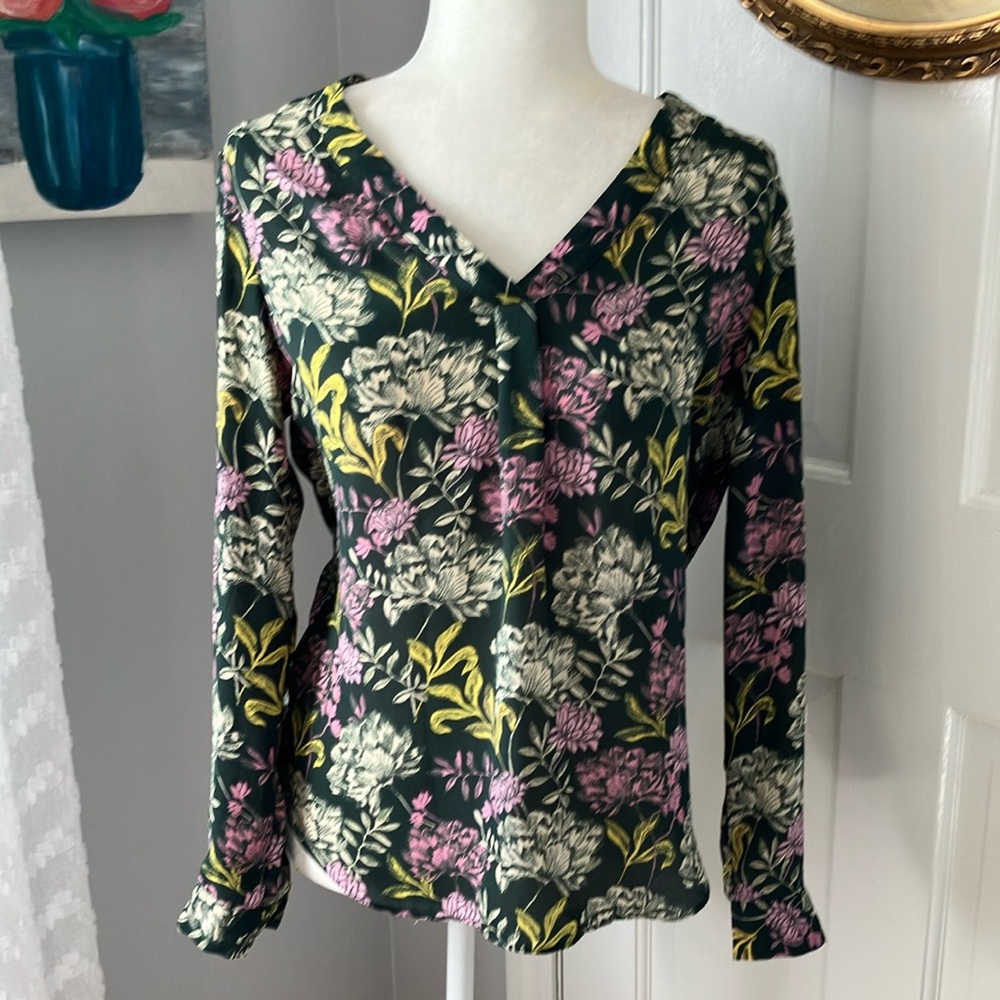 Rose + Olive green & pink floral top blouse S EUC